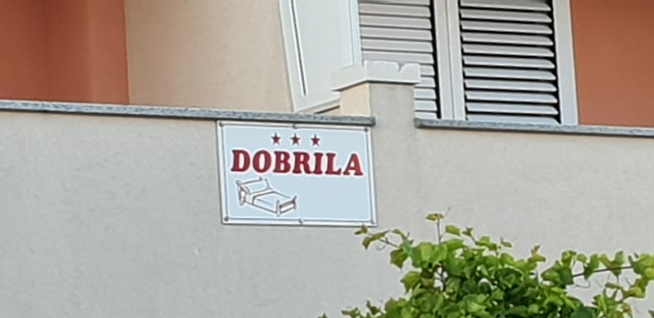 Apartments And Rooms Dobrila Jelsa  Eksteriør billede